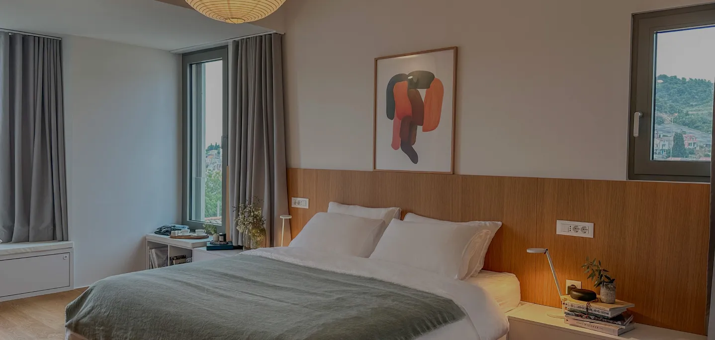 Seaview and Pool House Manu bedroom